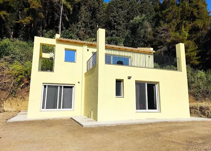 Villa Marianthi Afroditi House In Achillion Woods